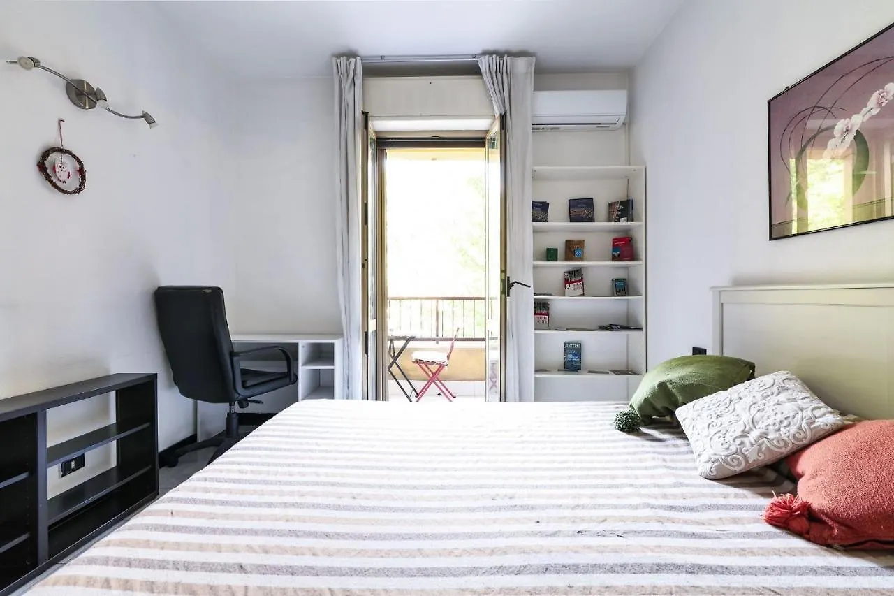 Milano For Guest -Chiara Apartment Porta Vittoria 0*,  Italia