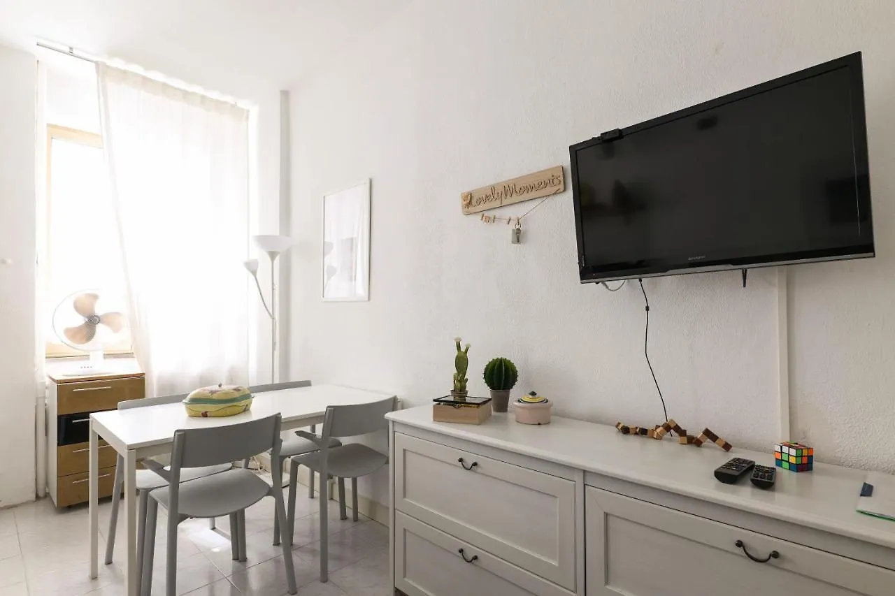 Milano For Guest -Chiara Apartment Porta Vittoria Italia
